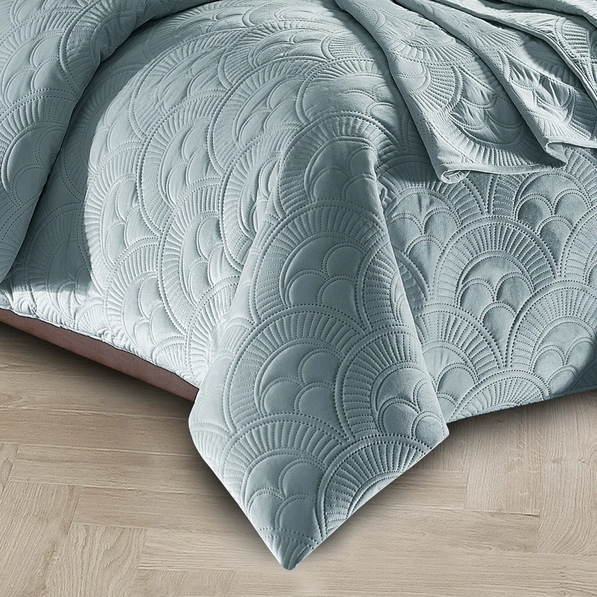 Mystique GREY Quilt Cover Set by Concierge