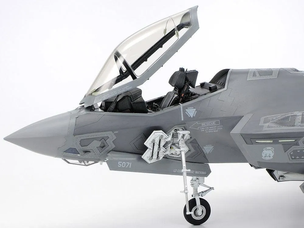 Tamiya 61124 Lockheed Martin F-35A Lightning II 1/48 Model Kit